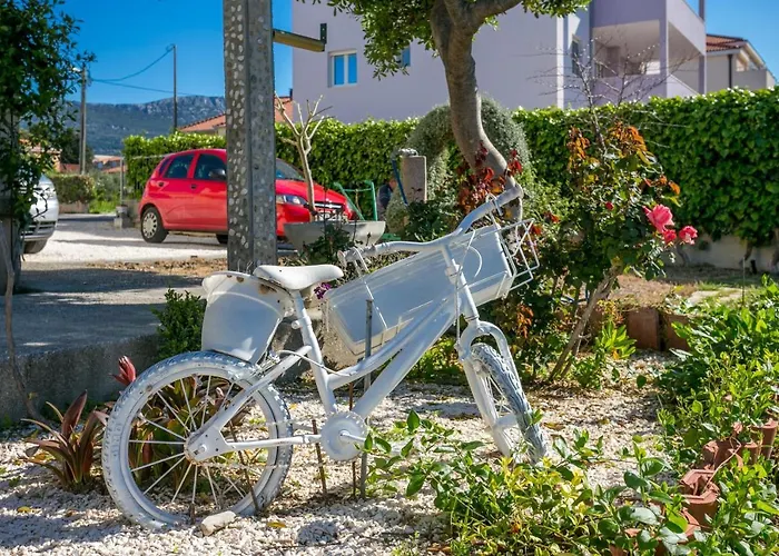 Apartments By The Sea Kastel Stafilic, Kastela - 21145