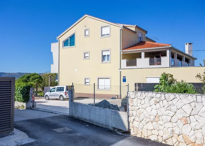 Apartments By The Sea Kastel Stafilic, Kastela - 21145