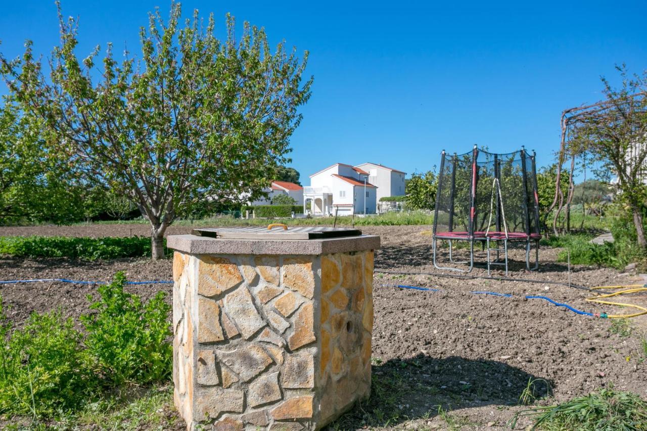 By The Sea Kastel Stafilic, - 21145 * Kastela