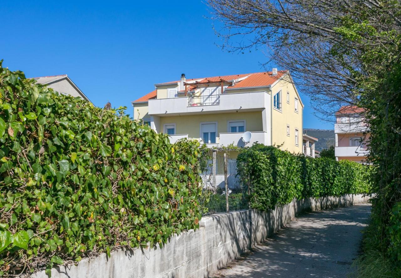 Apartment By The Sea Kastel Stafilic, - 21145 *